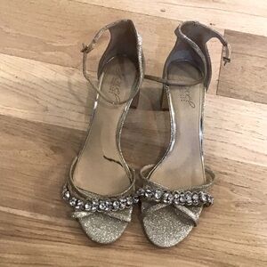 Jewel Badgley Mischk heels size 8.5